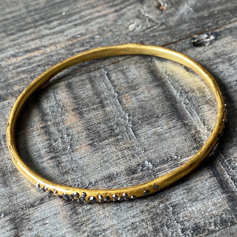 NEW Brushed Gold & Gunmetal Black Crystal Cuff Bracelet - Picture 5 of 12